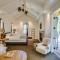 Farmhouse Inn