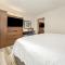 Holiday Inn Express & Suites Medicine Hat by IHG
