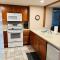 Top Floor Luxury, Sauna, Private Pool, Lake Bellaire Beach, 5 beds, 4 full bath