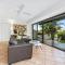 16KAT Holiday Noosa Style, Great location, Pet Friendly