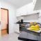Renovated 3BR Apt Near City Hotspots with Great Value
