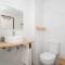 Renovated 3BR Apt Near City Hotspots with Great Value
