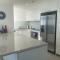 Grosvenor Beachfront Apartments Surfers Paradise