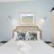 Unit 136 Amaroo Standard Twin Studio Apartment