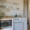 30 PCT OFF! Malibu Charming Suite, Ocean View, King Bed