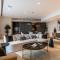 South Residence FIVE Palm - Luxurious Three Bedroom