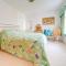 5 Bed in Seaview 93445