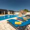 Unique Villa V with large pool