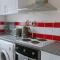 Bright, Comfortable Home, Convenient for City Centre