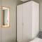 Dinbnb Homes I Idyllically Located 4-Bedroom Home