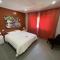 Da Silva Surf Lodge Six