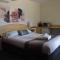 Warwick Vines Motel