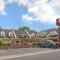 Econo Lodge Inn & Suites Gatlinburg at the Convention Center
