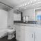 Suite near Downtown, BMO, Stampede, Free Parking