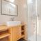 Holiday Home Lukc with free parking