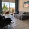 Stylish 3BR apt - modern decor balcony & pool - close to the beach and amenities