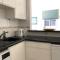 Stylish 3BR apt - modern decor balcony & pool - close to the beach and amenities