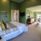 Vineyard Views Country House