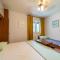 Fia 70s Beach Apartment