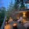 The Pines Treehouse at Treetops Hideouts