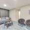 Hot Tub and Game Room Spacious Live Oak Home!