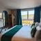 Pinnacle Suites Hotel
