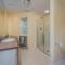 North Lake Waterfront Home by EMR Vacation Rentals