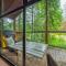 The Lakeside Cottage by EMR Vacation Rentals