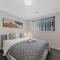 KozyGuru | Austral | 5 Bed Comfy House