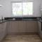 A pretty family house located in a tranquil area with a pretty view of the Luberon range.