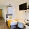 Fox House Studios, Aparthotel