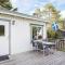 Lovely Home In Strömstad With Wifi