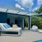 Tropic & Chic