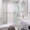 Modern One-Bedroom Apartment - 5 min to Porto Montenegro