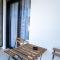 Modern One-Bedroom Apartment - 5 min to Porto Montenegro
