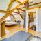 Spacious Kennebunkport Home w/ View, 2 Mi to Beach