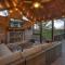 Bar 5 Cabin Beautiful views soothing hot tub outdoor living and more