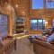 Bar 5 Cabin Beautiful views soothing hot tub outdoor living and more
