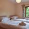 Lily Cottage - Uk40101