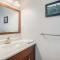 Spacious 4BDR Blue Haven Cottage in Grand Haven 150
