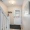 Spacious 4BDR Blue Haven Cottage in Grand Haven 150
