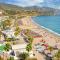 Apartamentos Axarquia , Frigiliana, terraza privada con vistas a la montaña rio y al mar