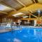 Keer Side Lodge, Luxury lodge with private hot tub at Pine Lake Resort