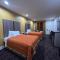Scottish Inn and Suites