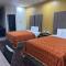 Scottish Inn and Suites