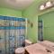 SW11 A Great Escape Oceanfront Community Pool