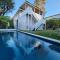 OXLEY Mineral Pool & Private Home suburbanSTAY