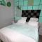 Peaceful 4 Bedroom Flat in Germiston with WI-FI