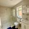 Separate One Bedroom Large Apartment in Slough