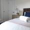 2BR-Dean House-Kitchen-Dog Friendly-Parking-Fast WiFi
